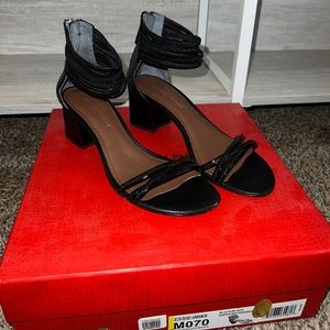 Donald Pliner - Essie - Size 7